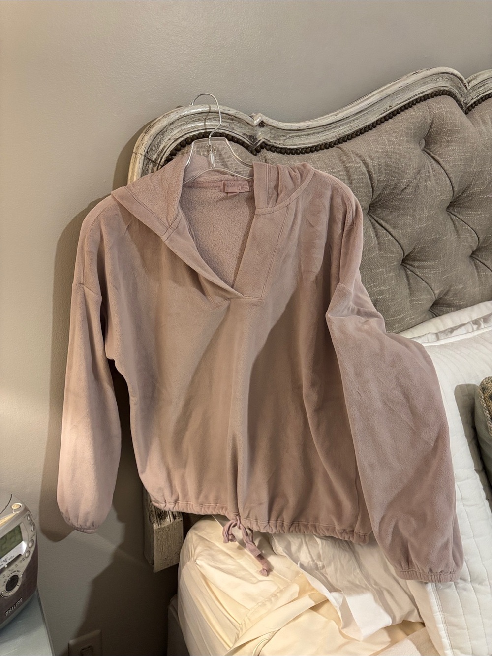 Women's Barefoot Dreams LuxeChic Hoodie faded mauve. Small. Like new